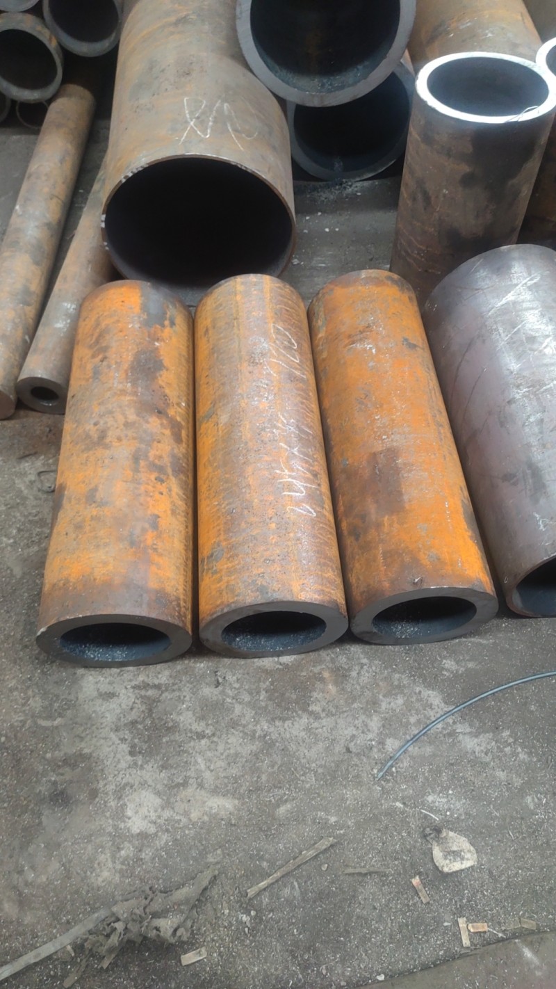 平山平山平山20CrMo无缝钢管切割